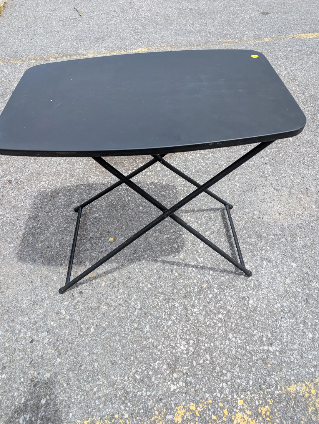 Collapsible TV table