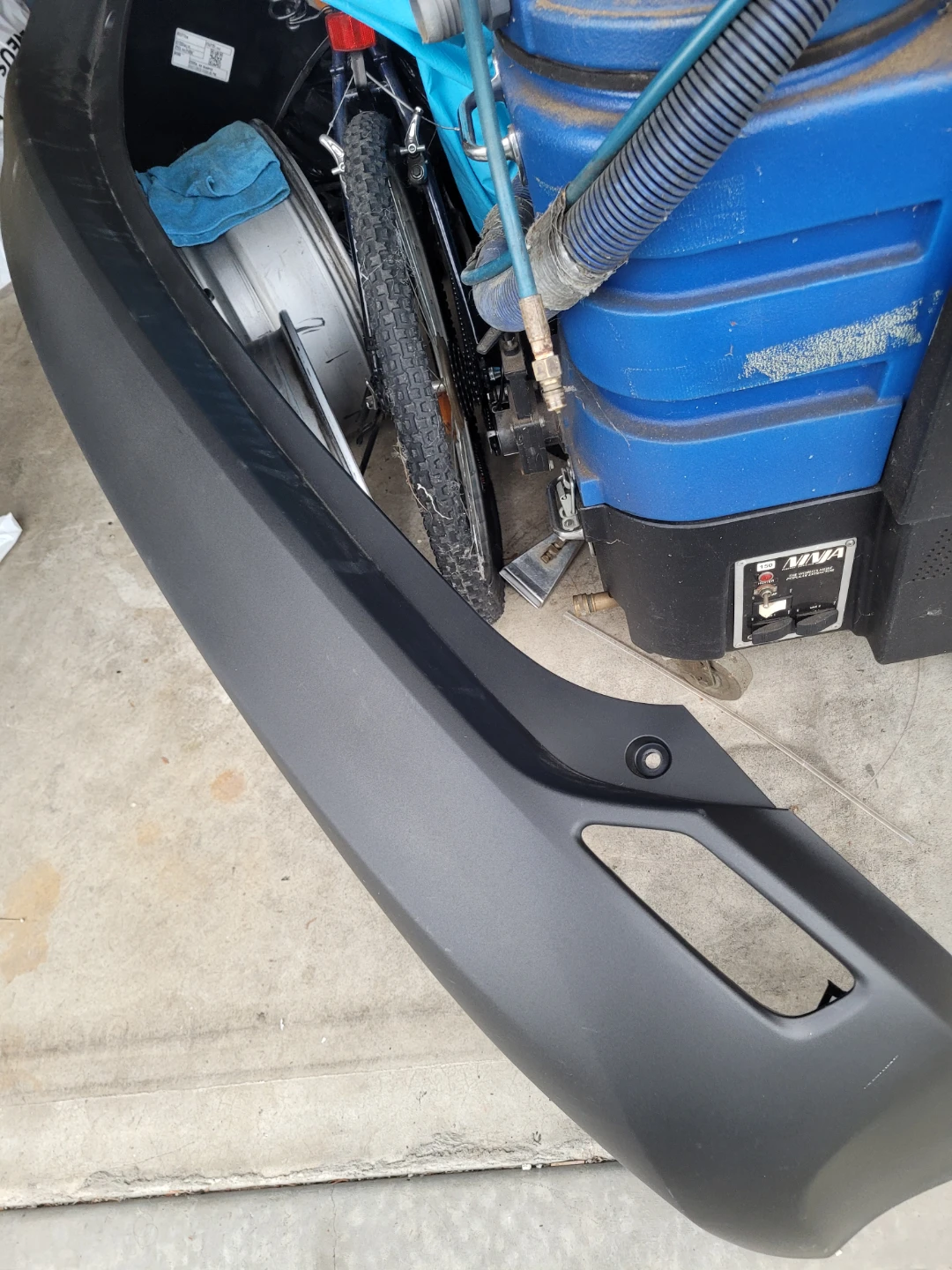 TOYOTA RAV4 OEM BRAND NEW REAR BUMPER - photo 2