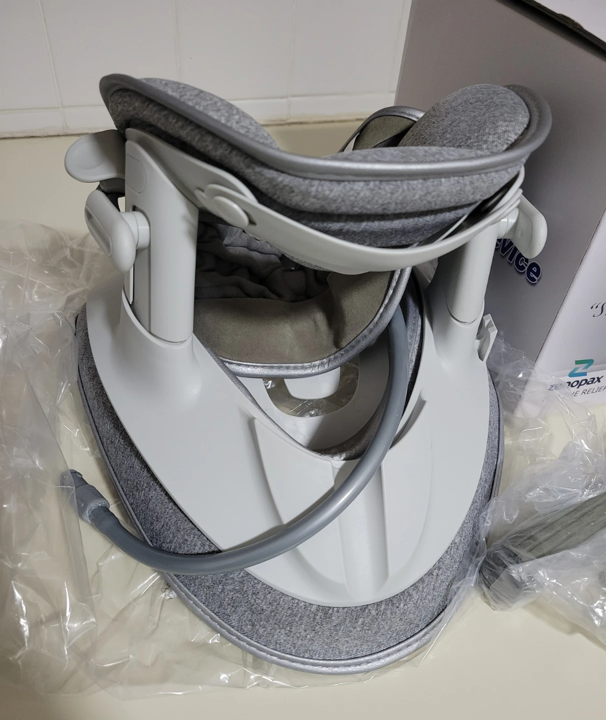 Neck Traction Device Cervical Traction Device W/ Hand Pump - photo 3