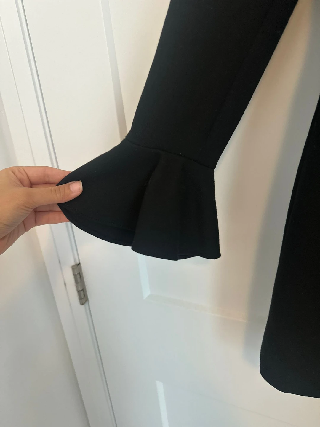 Zara Basic Collection Black Coat with Ruffle Cuffs - photo 4