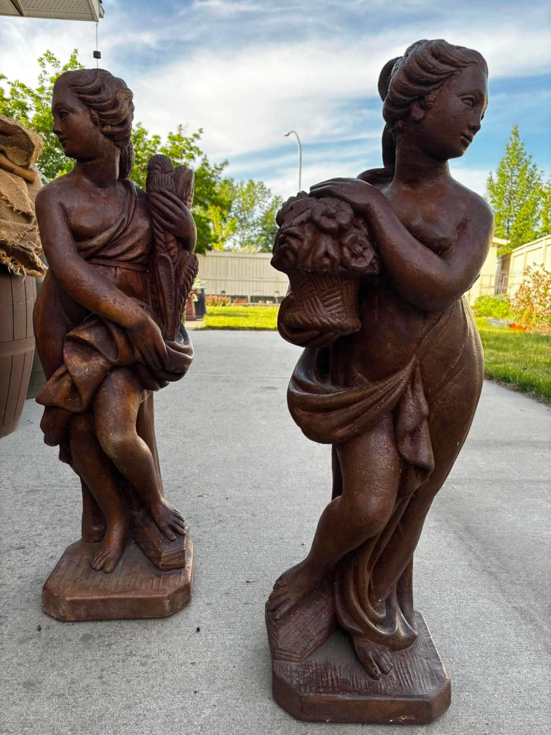 3 Large (Approx 3ft) Henry's Studio Three Seasons Statue - photo 3