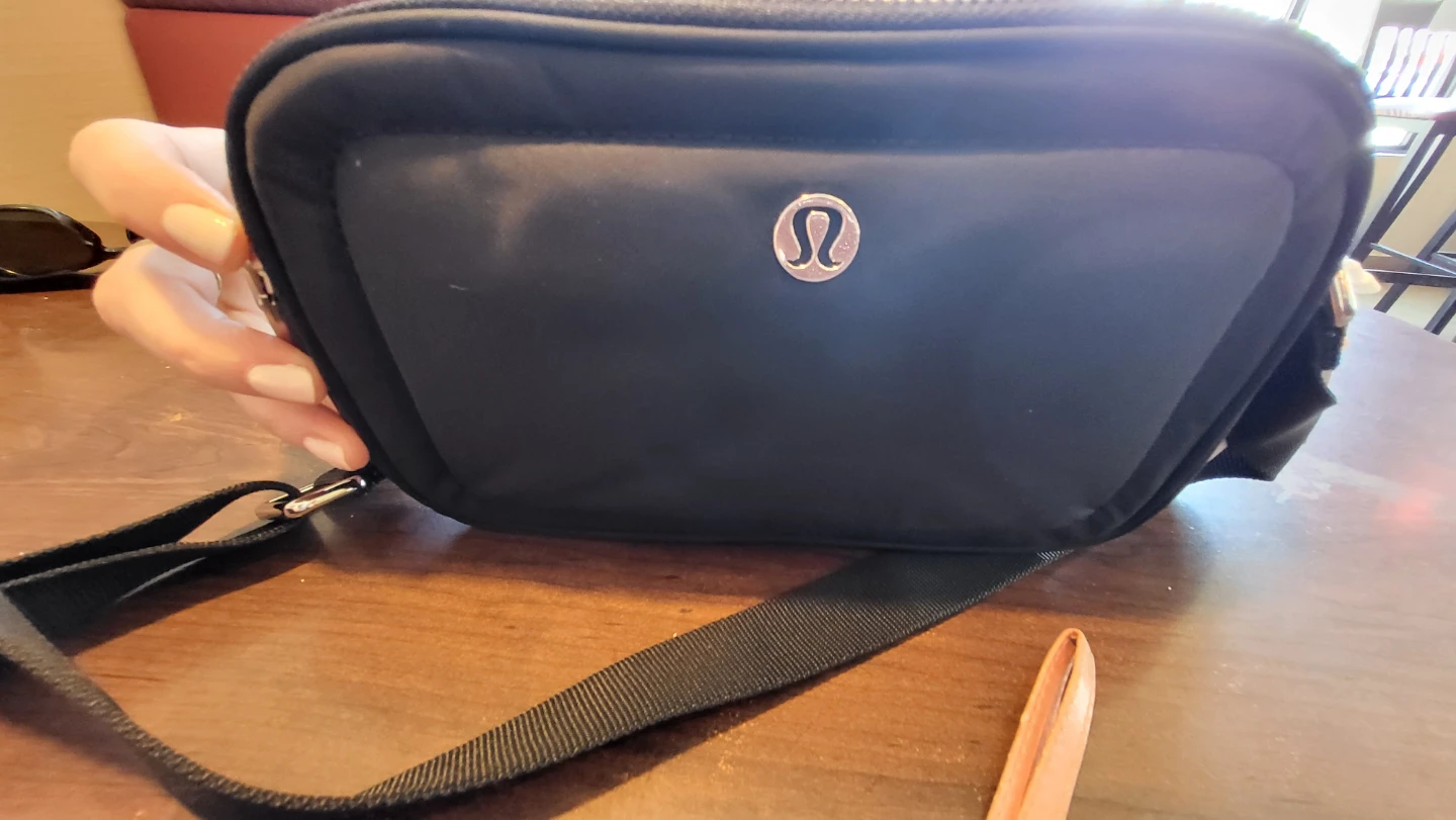 Lululemon Black Crossbody Bag - photo 5