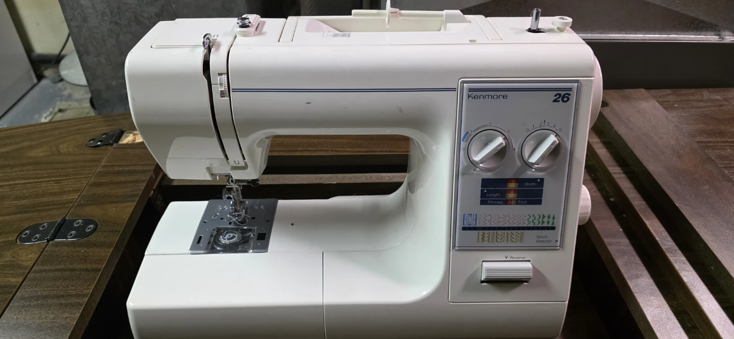 Kenmore 26 Sewing Machine - photo 2