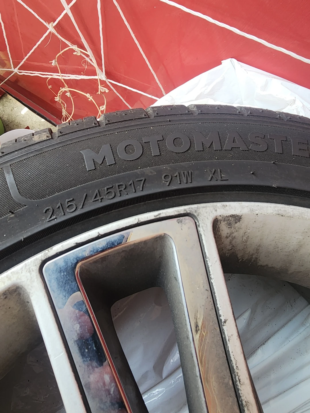 Hyundai Alloy Wheel with Motomaster Tire 215/45R17 - photo 3