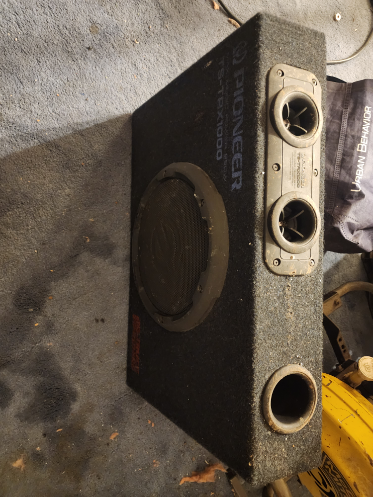 Pioneer TS-TRX1000 Subwoofer Box with Kenwood 715 Amplifier - photo 2