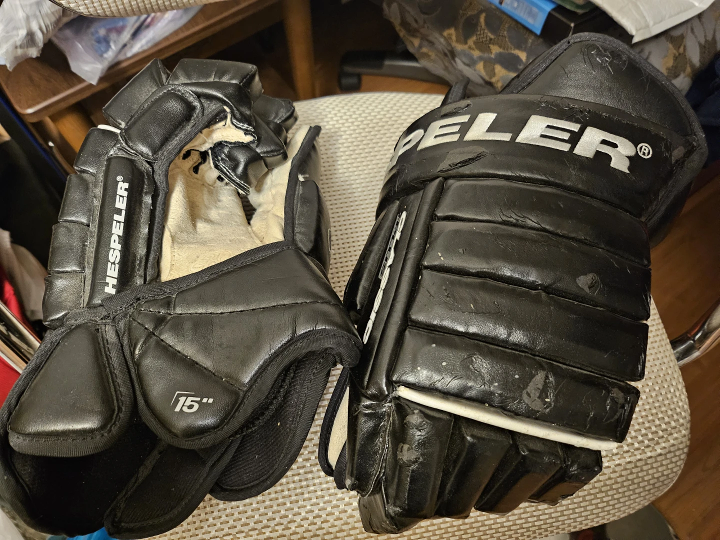 Hespeler Hockey Gloves - 15"