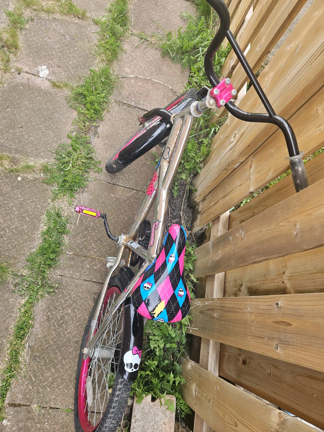 Kids Bikes 20 & 16 inch - Punctured Rear Tires - photo 3
