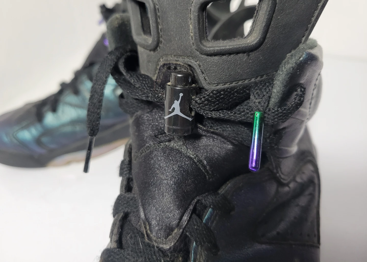 Air Jordan 6 Retro Chameleon Sneakers, size 11 (79) - photo 3