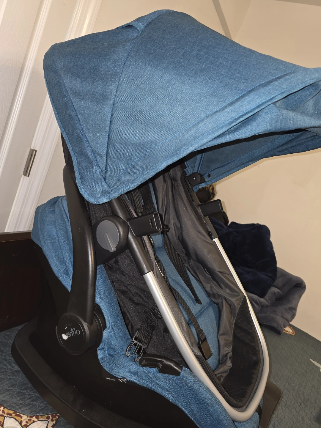 Evenflo Stroller and Car Seat Combo - photo 2