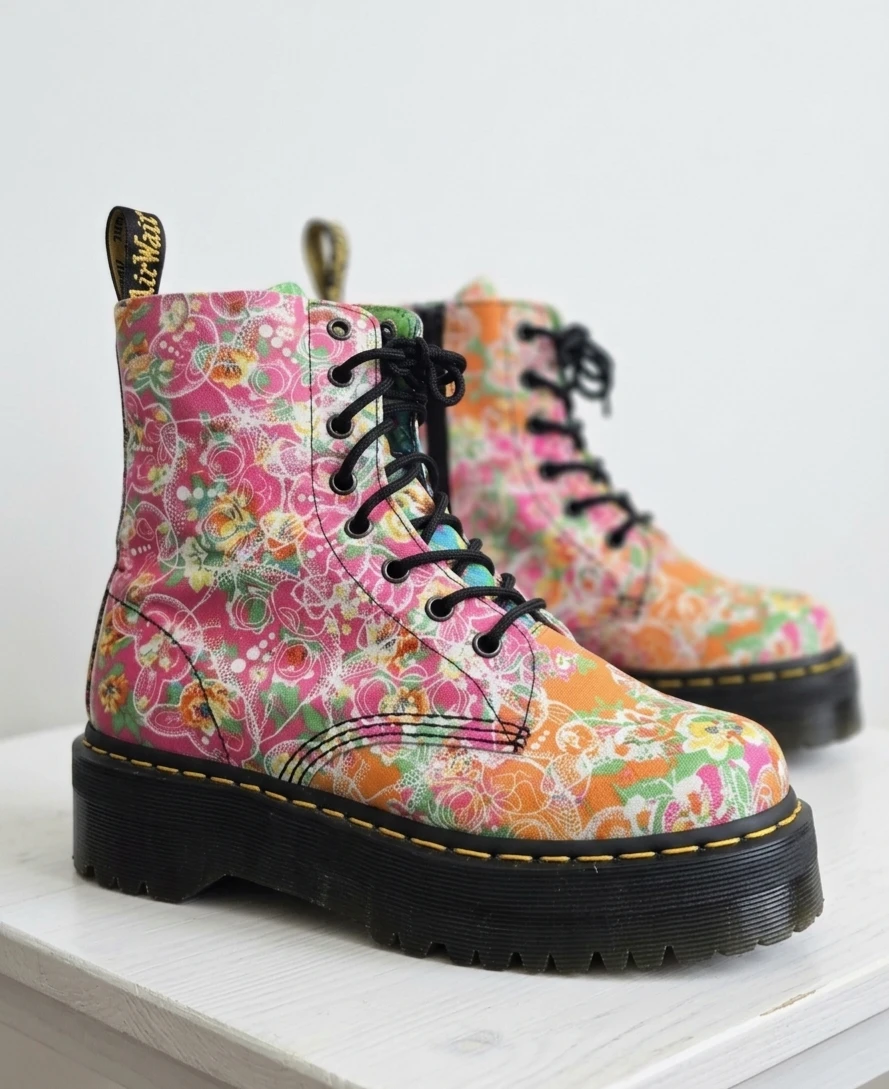 Dr. Martens Boots Floral Print. Size11. Pick up Port moody