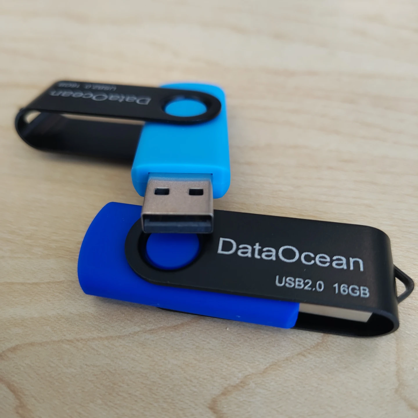 16Gb usb thumb drive - photo 2