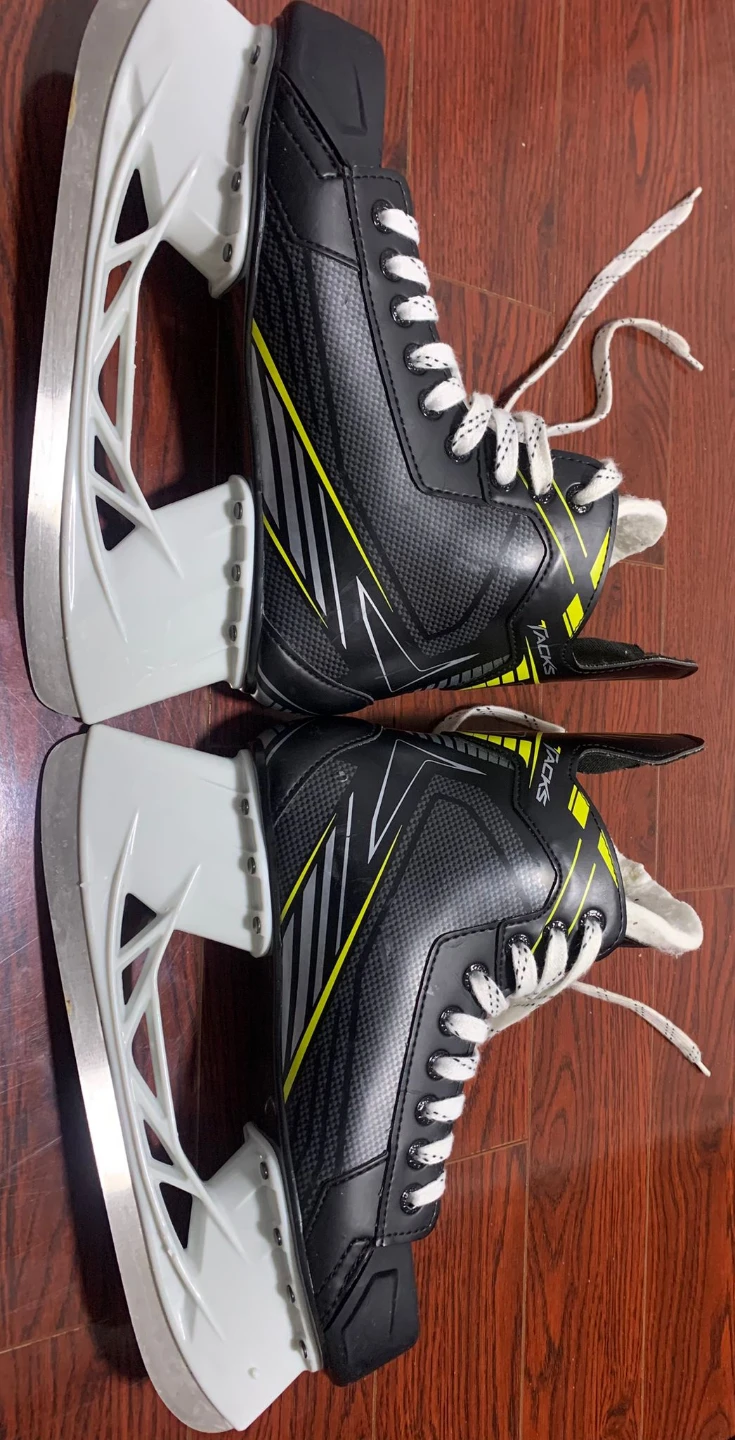 CCM Tacks Hockey Skates and Helmet - photo 2