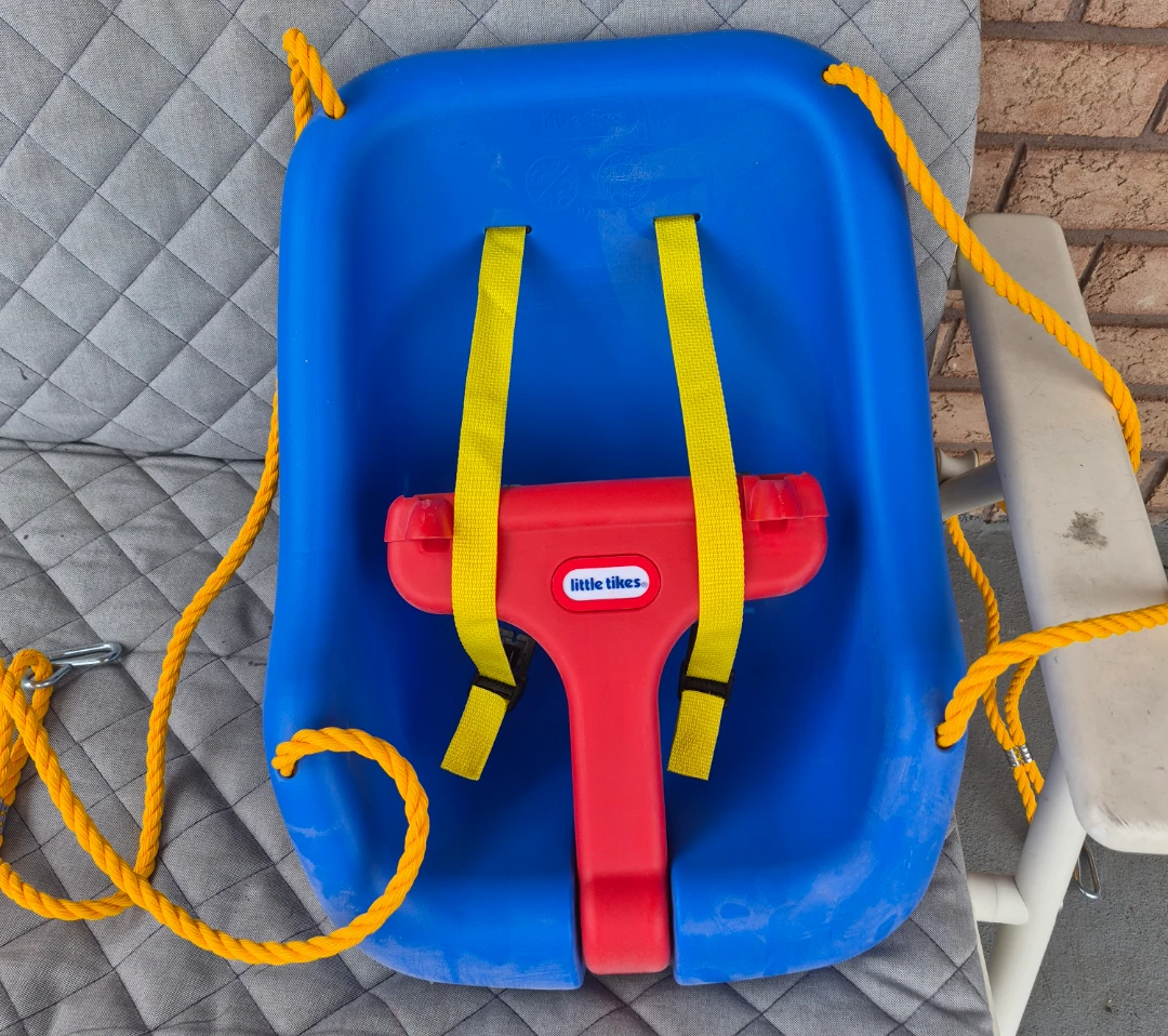 Little Tikes Blue and Red Baby Swing - photo 2