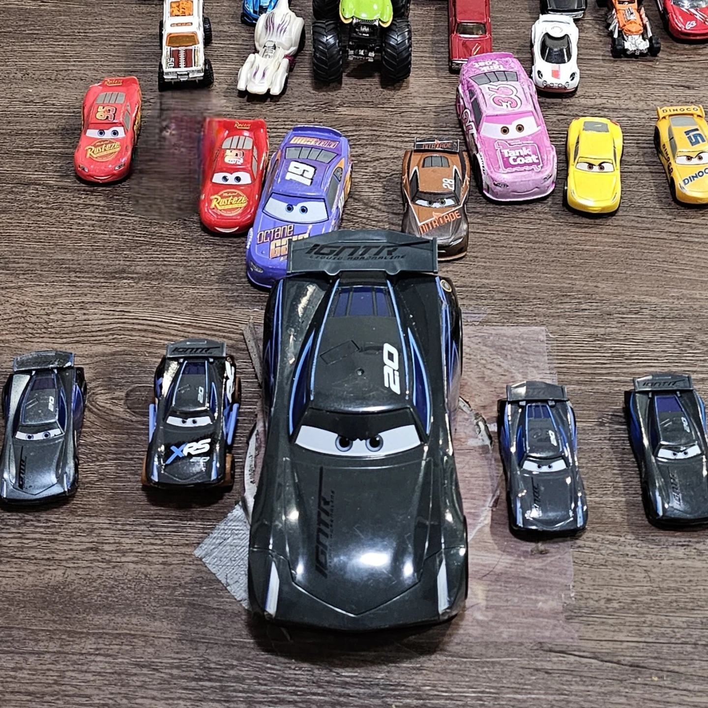 Mega Toy Car Lot - 120+ Cars incl. Disney Pixar, Hot Wheels - photo 2