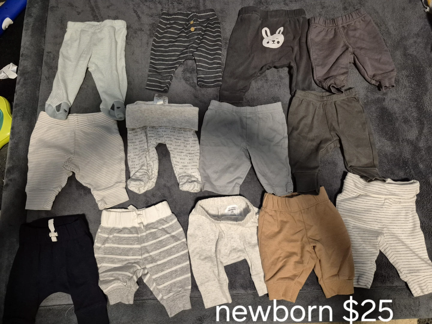 Newborn baby clothes lot - photo 3