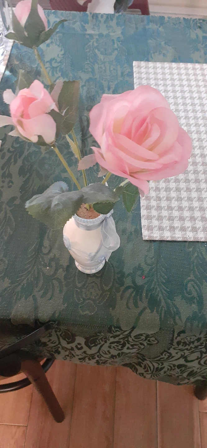 Pink artificial rose in small decorative vase - photo 4