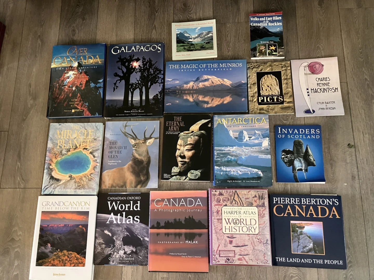 Coffee Table & Reference Books (16 Total!) 📚