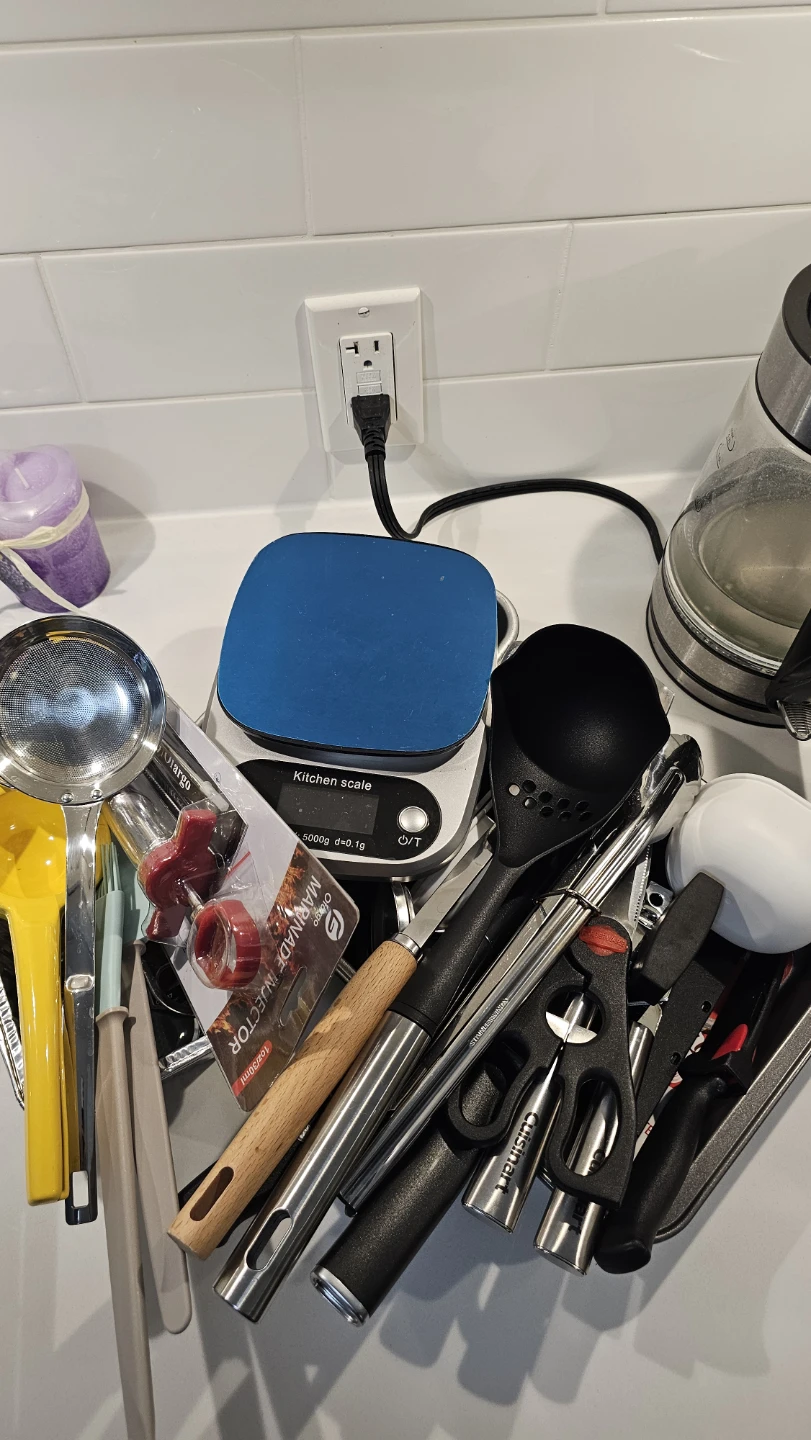 Assorted Kitchen Tools & Gadgets Bundle – 15+ Pieces