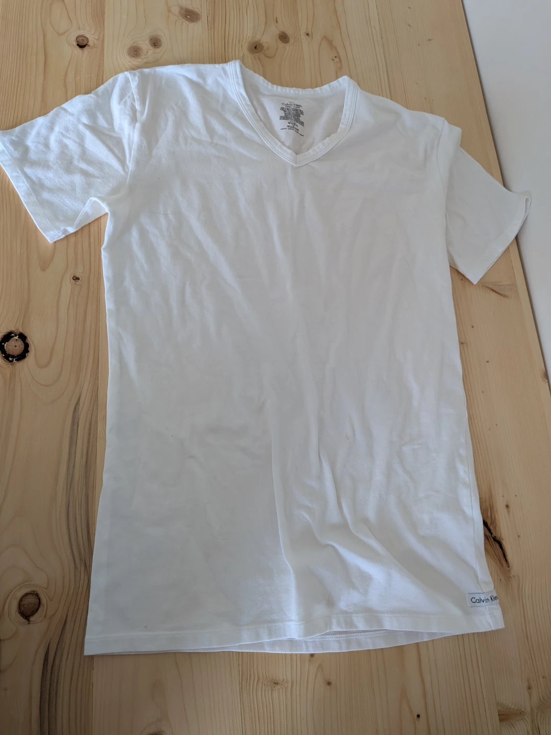 Calvin Klein Cotton Stretch V-Neck T-Shirt - Size S