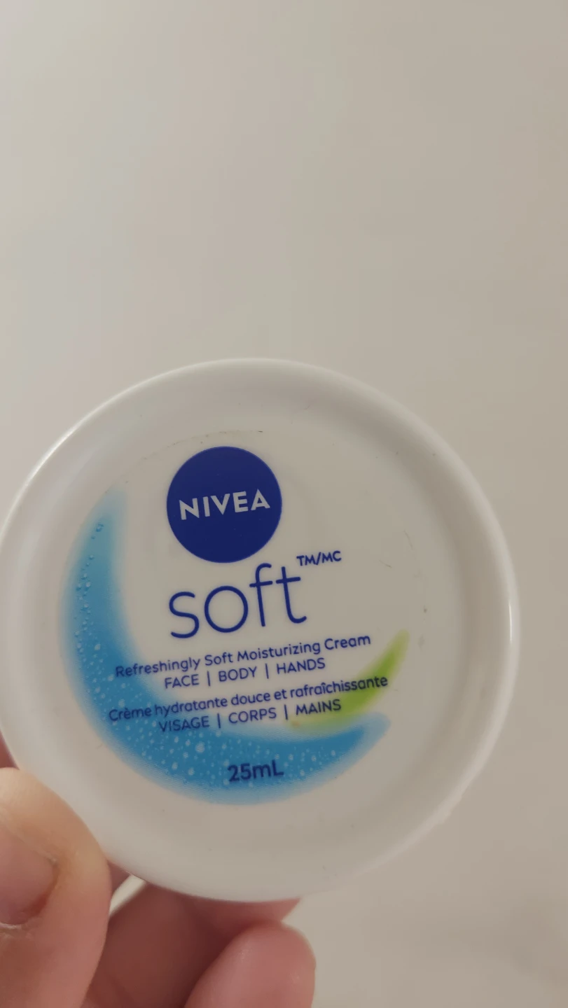 Nivea Soft Refreshingly Soft Moisturizing Cream 25mL