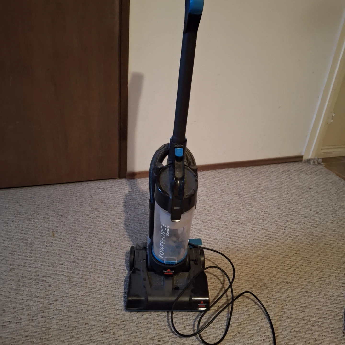 Bissell Compact Vacuum Cleaner *defect* for parts*