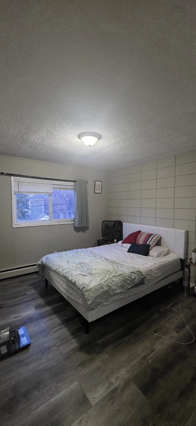 Apartment for 1250 on Whyte Avenue - photo 5