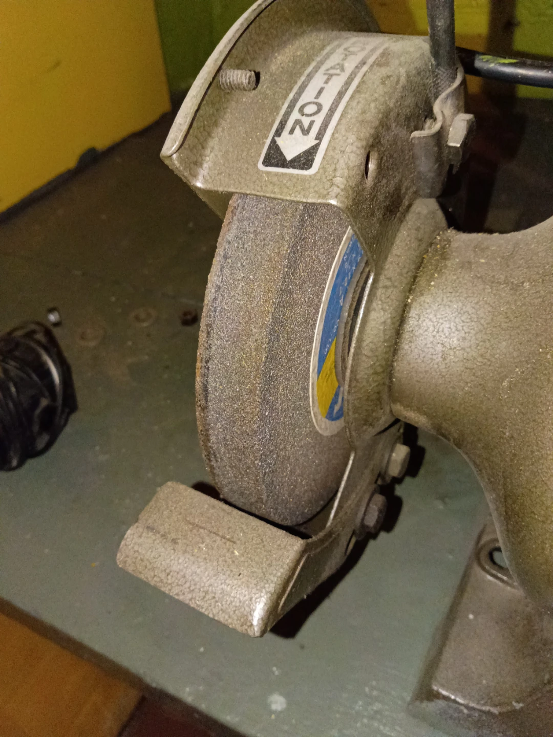 6" Bench Grinder - photo 4