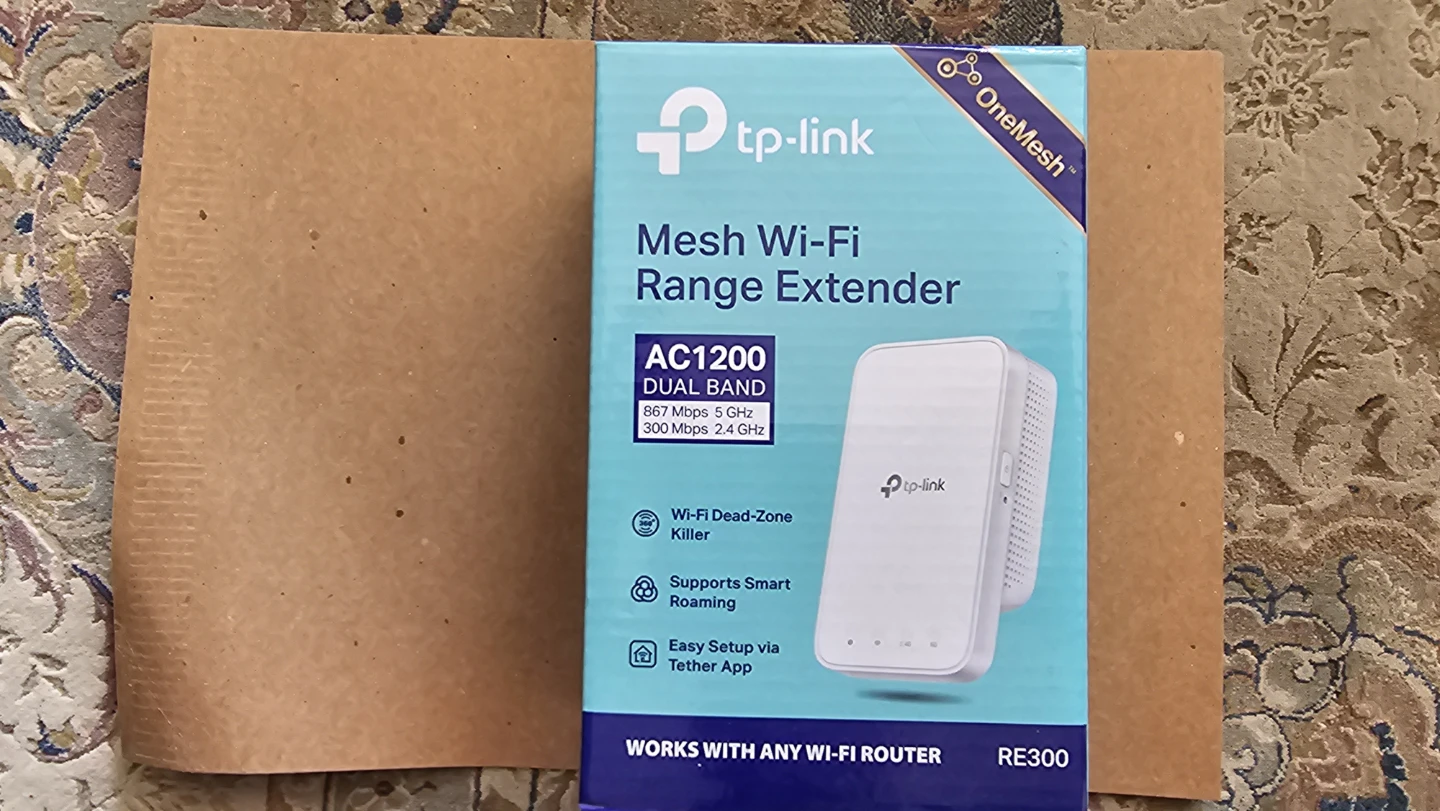 TP-Link AC1200 Dual Band Mesh Wi-Fi Range Extender RE300