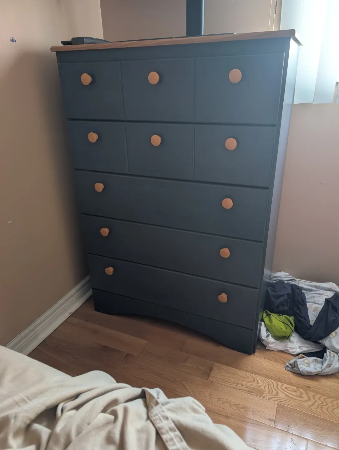 Grey 7-Drawer Dresser with Wooden Top