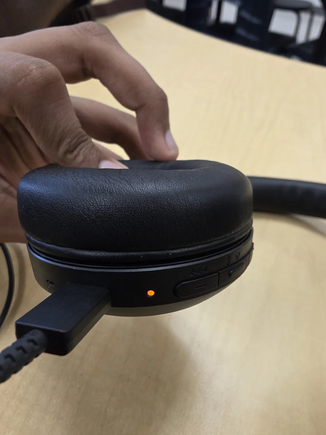Sony Wireless Headphones - photo 3