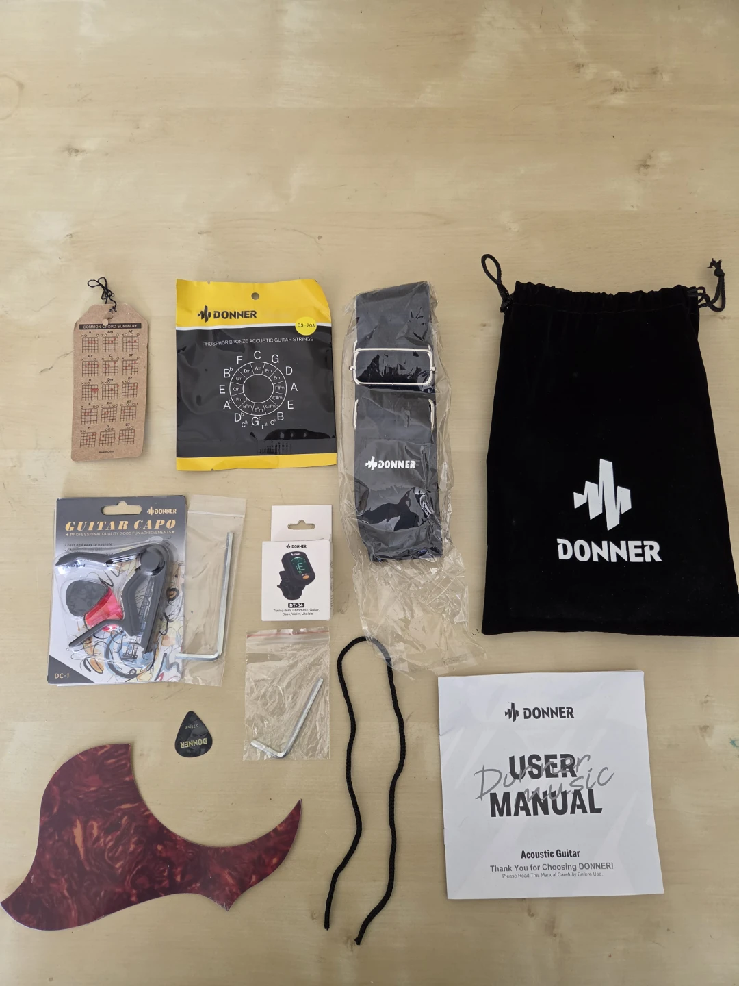 Donner Acoustic Guitar with Accessories - photo 4
