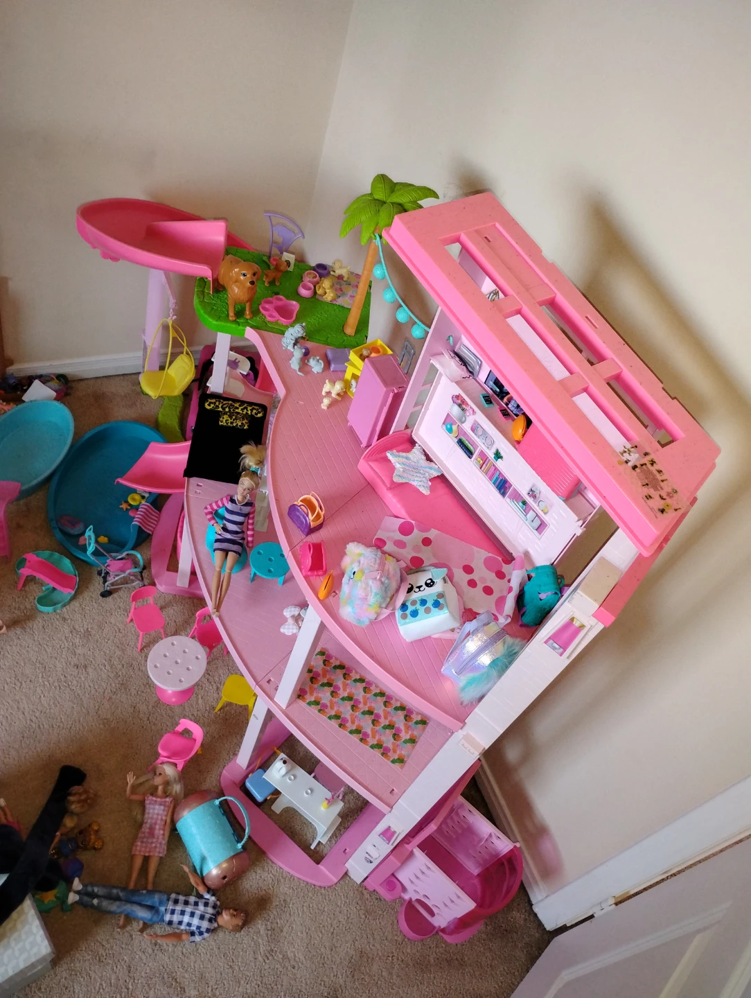 Barbie Dreamhouse Playset with Accessories