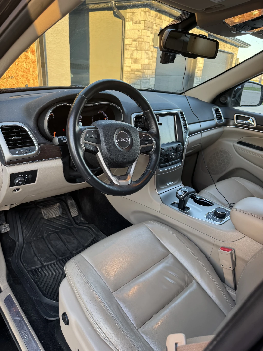 2015 Jeep Grand Cherokee Limited – Fully Loaded - photo 5