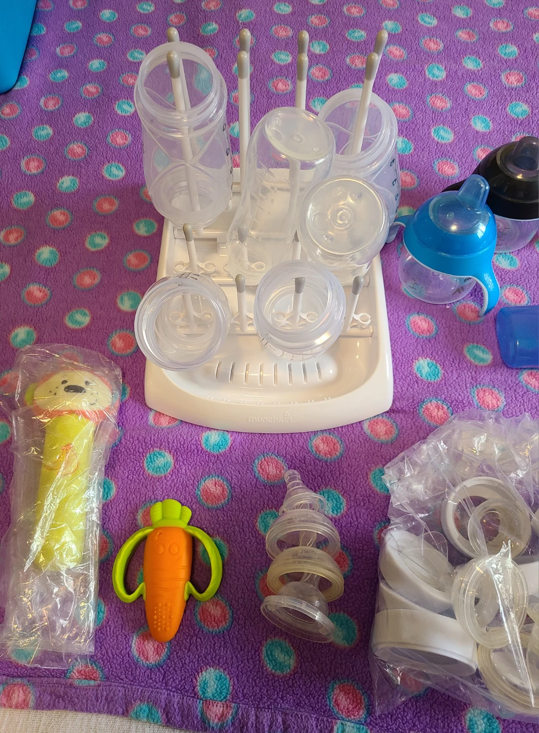 Munchkin Baby Bottle Drying Rack & Assorted Baby Bottles/Sippies