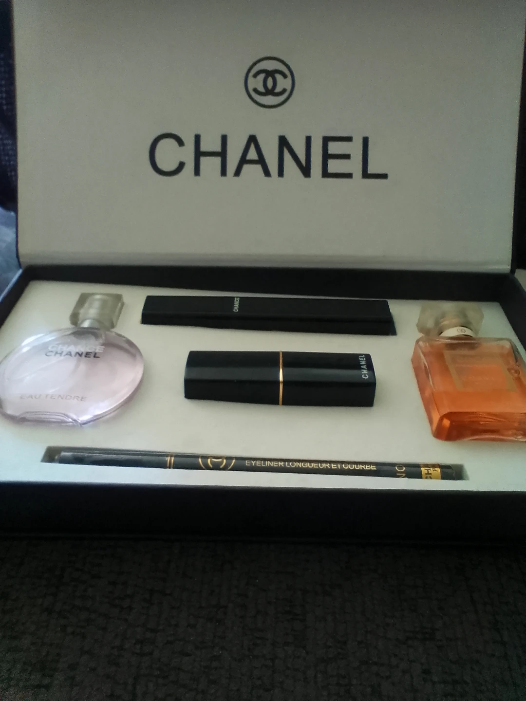 CHANEL Makeup and Fragrance Gift Set - photo 3