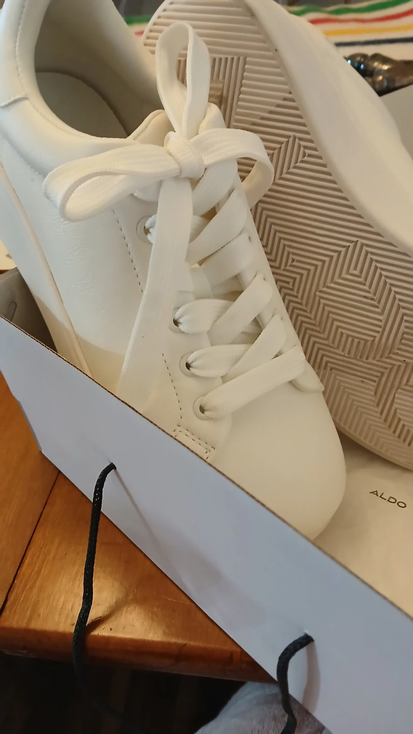 ALDO White Sneakers - Size 8 or 8.5 - photo 2