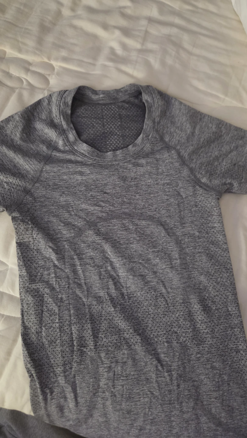 grey lulu shirt size 0