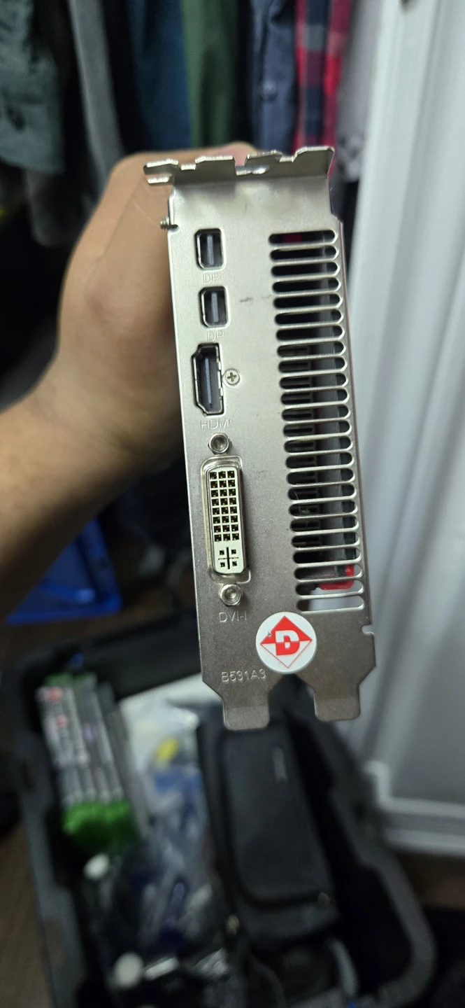 Diamond Radeon HD 7870 GHz Edition Graphics Card - photo 3