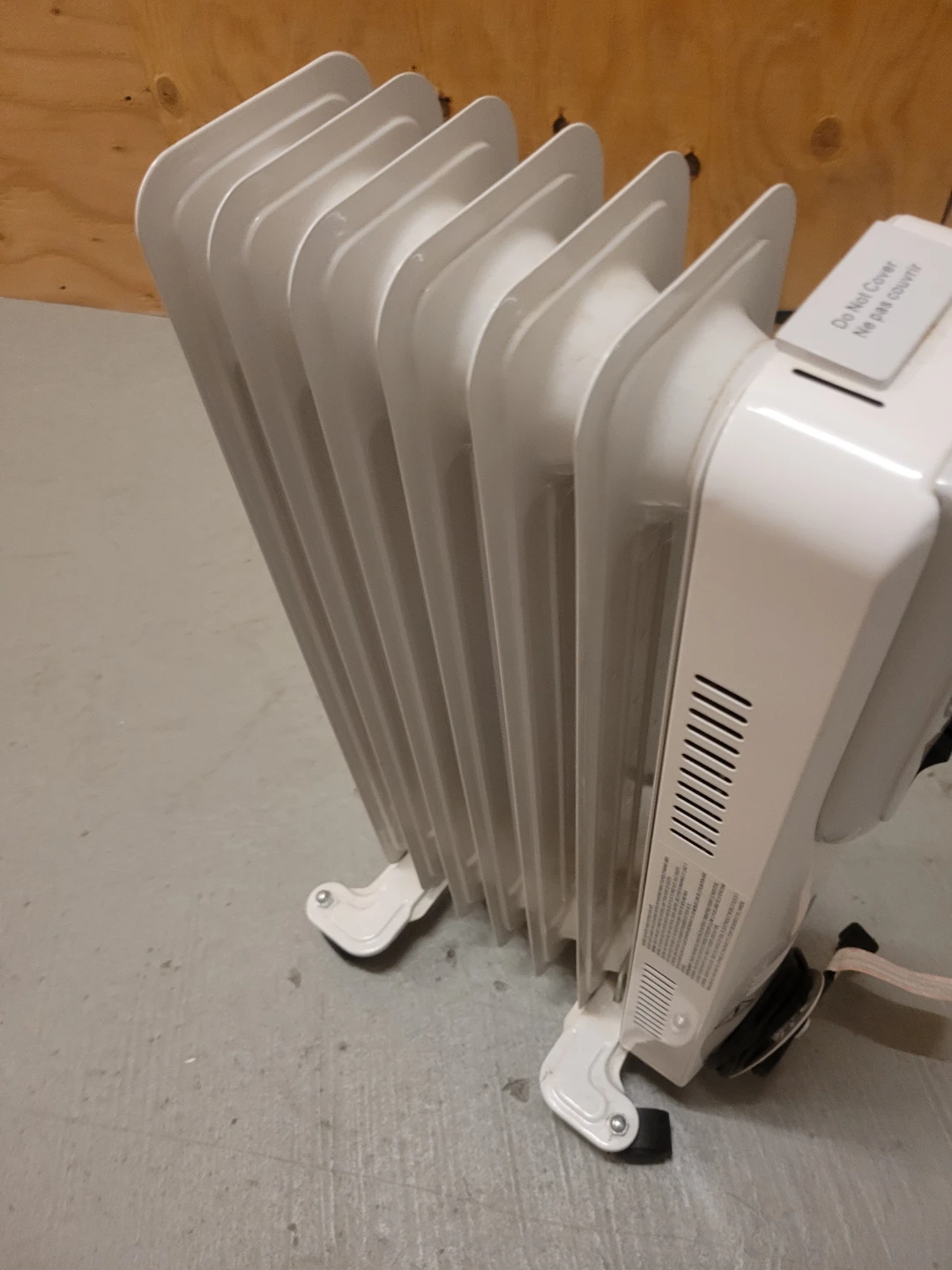 Oil-Filled Radiator Heater ON WHEELS - photo 2