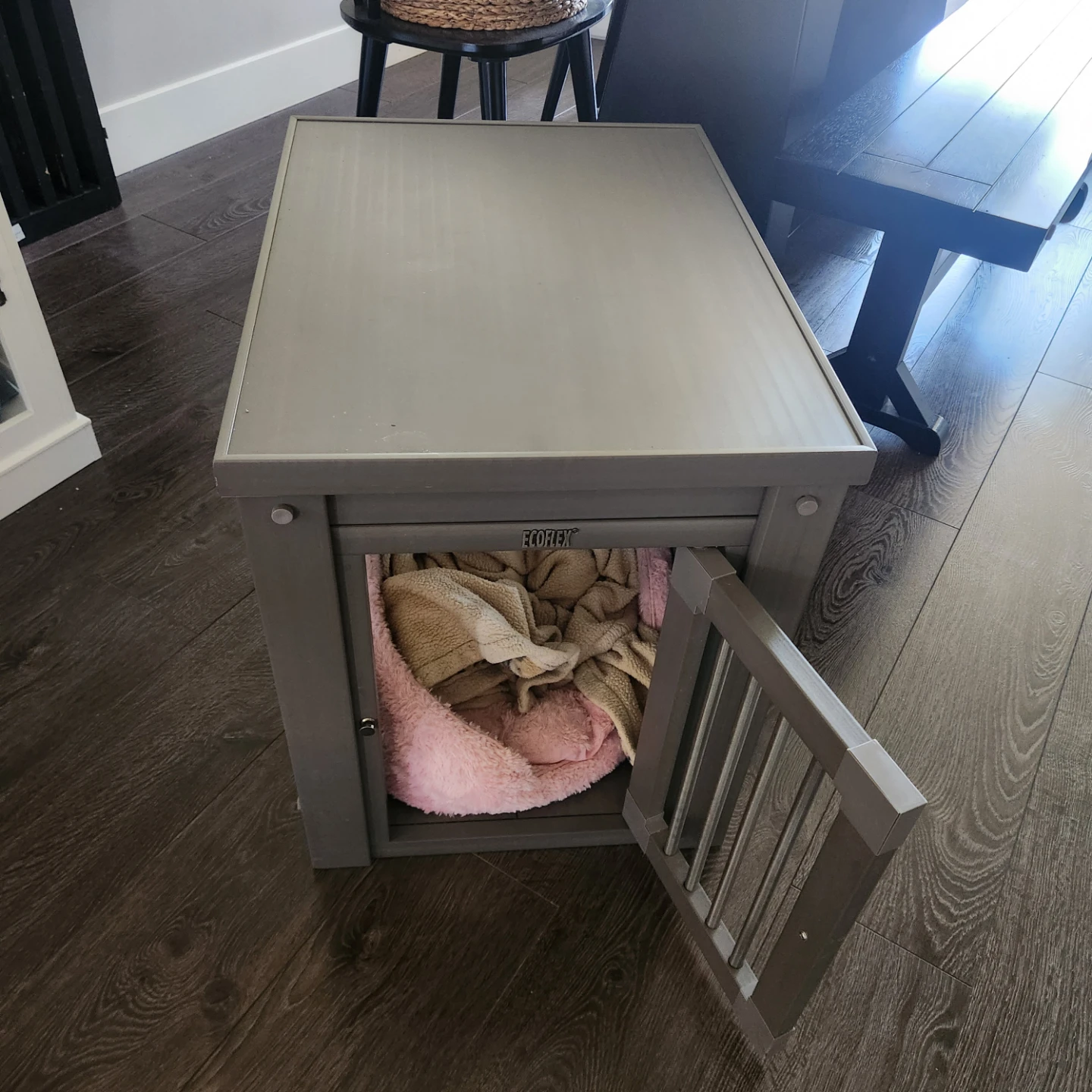 🐾 For Sale: Cozy Little Crate by Nova the Mini Dachshund! 🐾 - photo 2