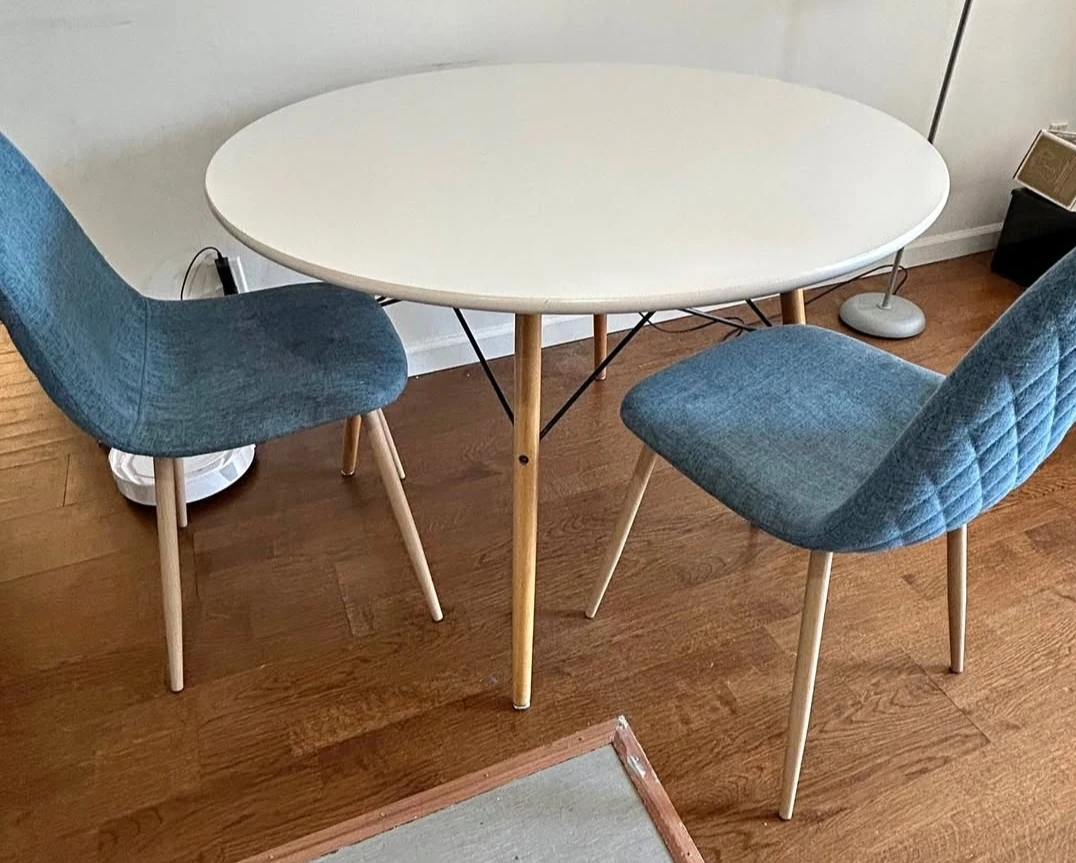 2 Blue Chairs Set
