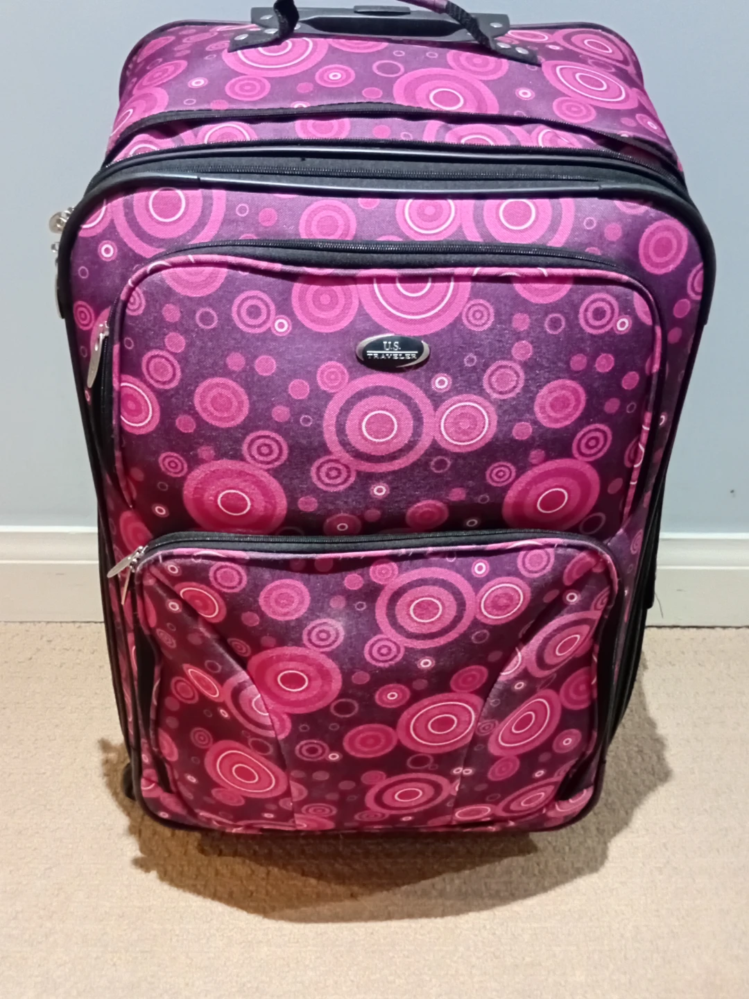 US Traveler Rolling Suitcase - Pink Circles Pattern