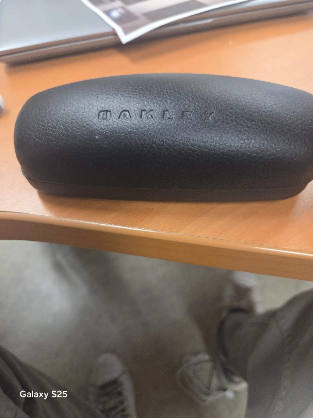 Oakley Glasses with Case - photo 4