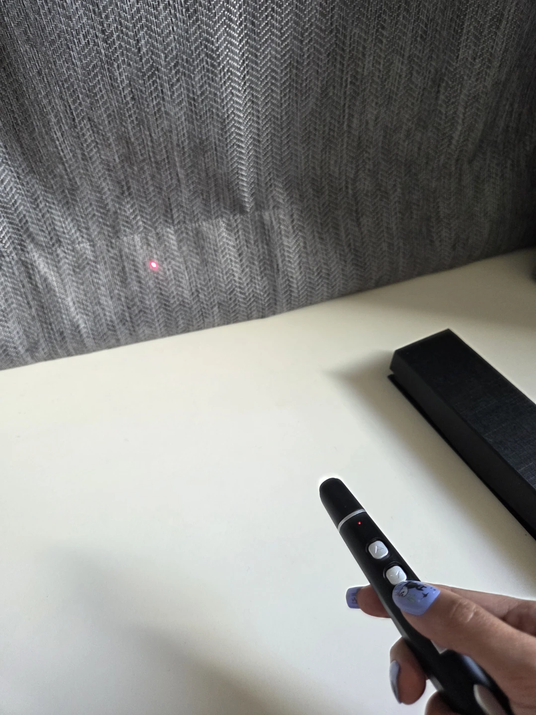 Wireless Integrative Presenter with Laser Pointer - photo 3
