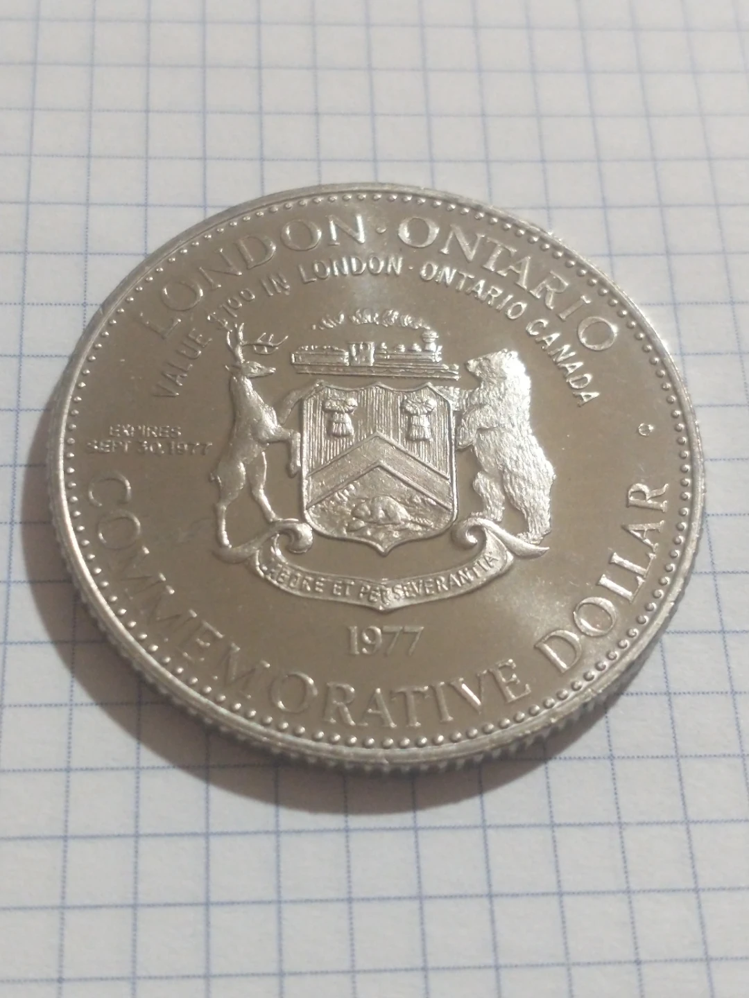 1977 London commemorative trade dollar (nickel) Numista #74339 - photo 3