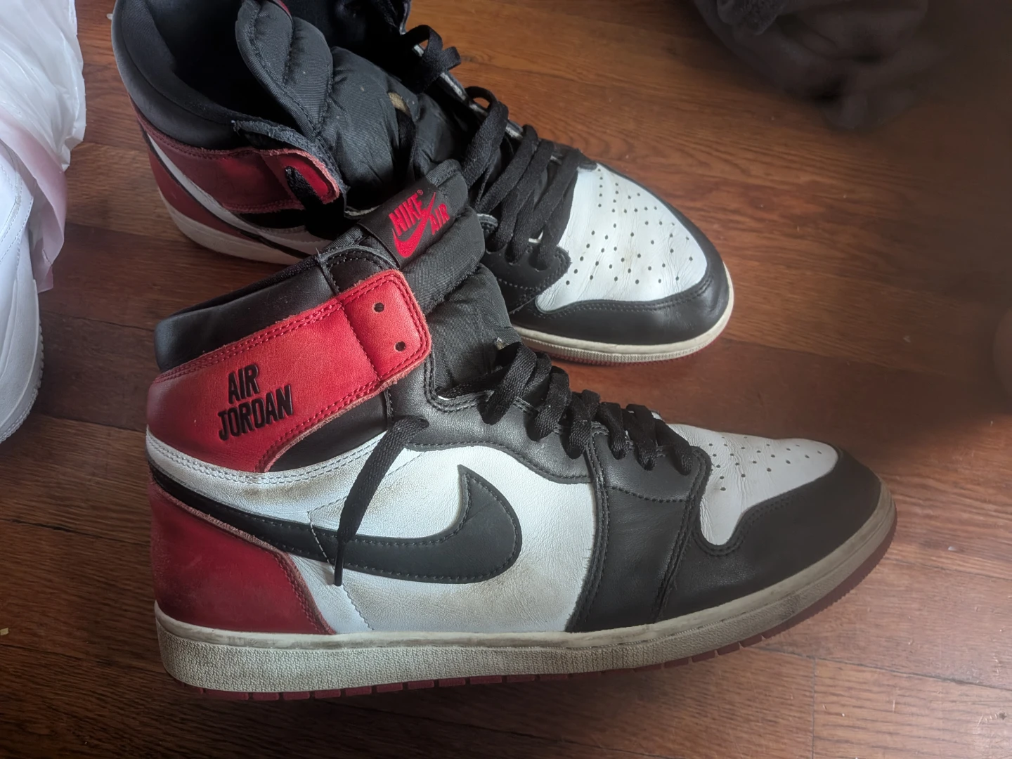 Air Jordan 1 High OG Chicago Sneakers - photo 2