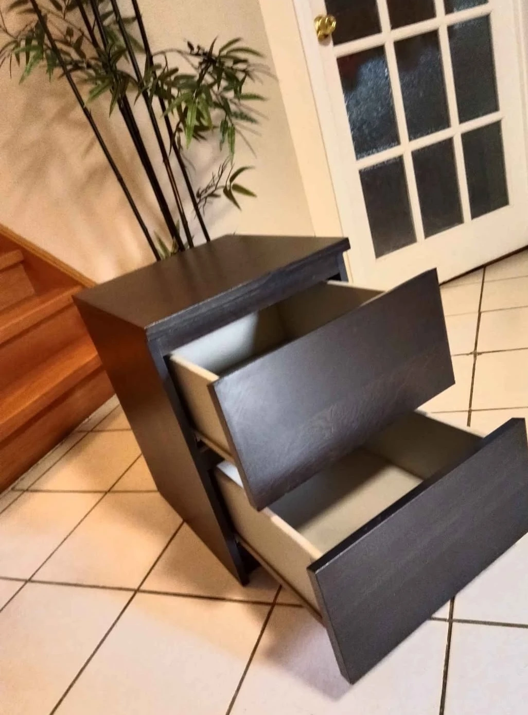 Malm dresser plus 2 side tables - photo 4