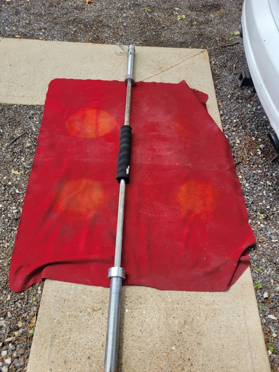 OLYMPIC 7' BAR.  45LBs  BAR PAD FOR SQUATS NO LABELS. - photo 2