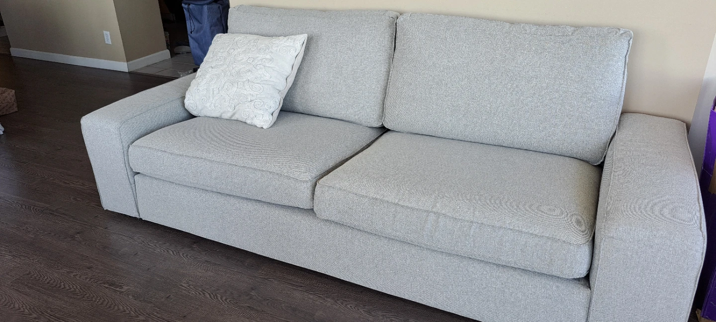 Beautiful IKEA KIVIK sofa in great condition. - photo 2