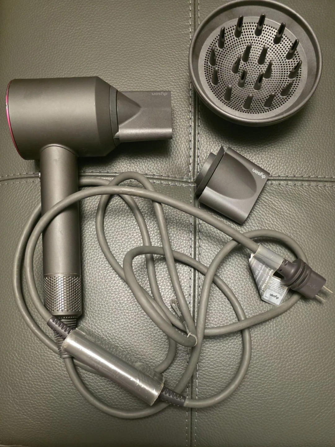 Dyson Supersonic Hair Dryer with Attachments and Case - photo 2